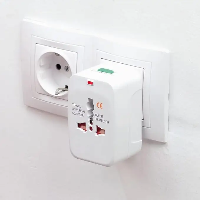 Adaptador Tomada Universal Padrão Internacional 150 Países Viagem Bivolt